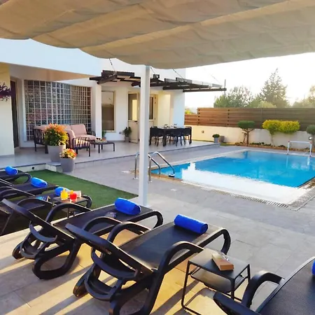 Ilios Villa Larnaca Exterior photo